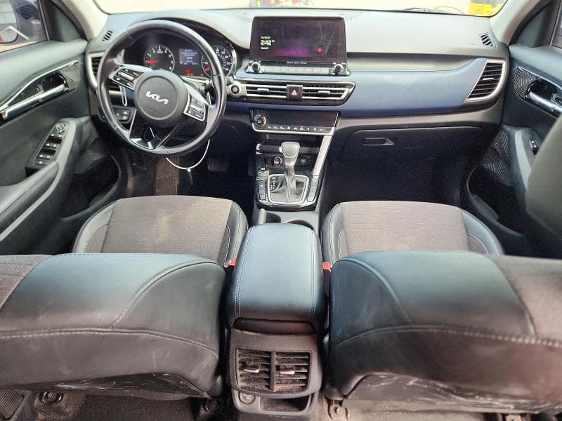 2022 KIA SELTOS S 8