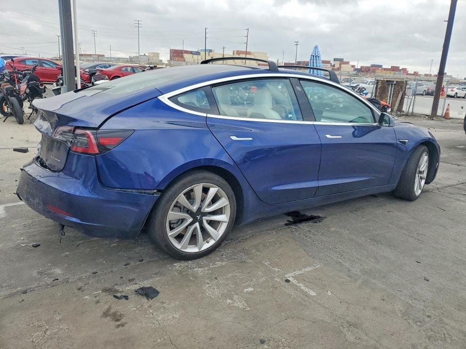 2018 TESLA MODEL 3 3