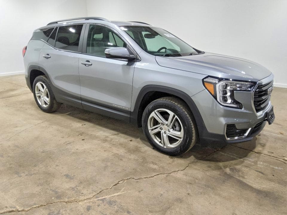 2023 GMC TERRAIN SLE 4