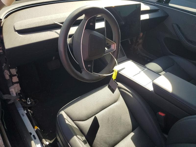 2025 TESLA MODEL 3 8