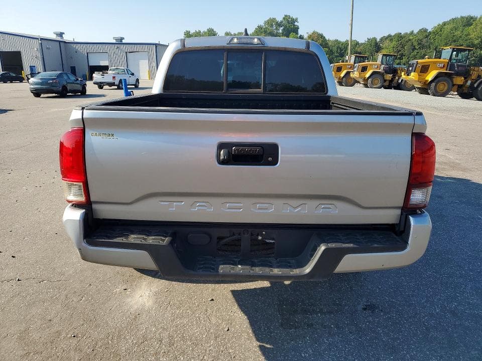 2022 TOYOTA TACOMA SR 6