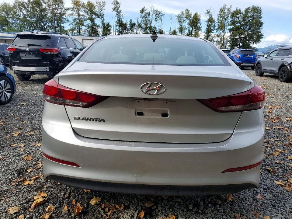 2017 HYUNDAI ELANTRA SE 6