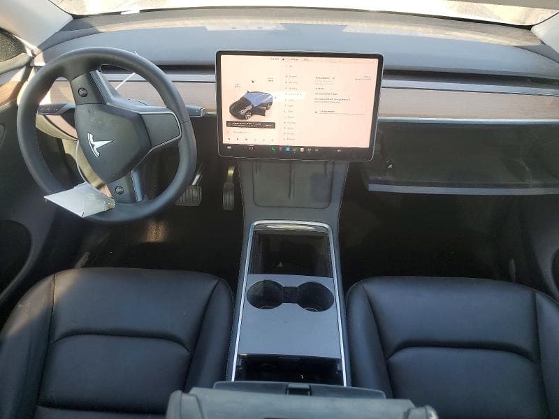 2024 TESLA MODEL Y 8