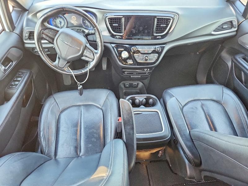 2019 CHRYSLER PACIFICA TOURING L PLUS 8