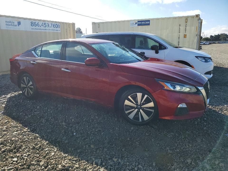2022 NISSAN ALTIMA SV 4