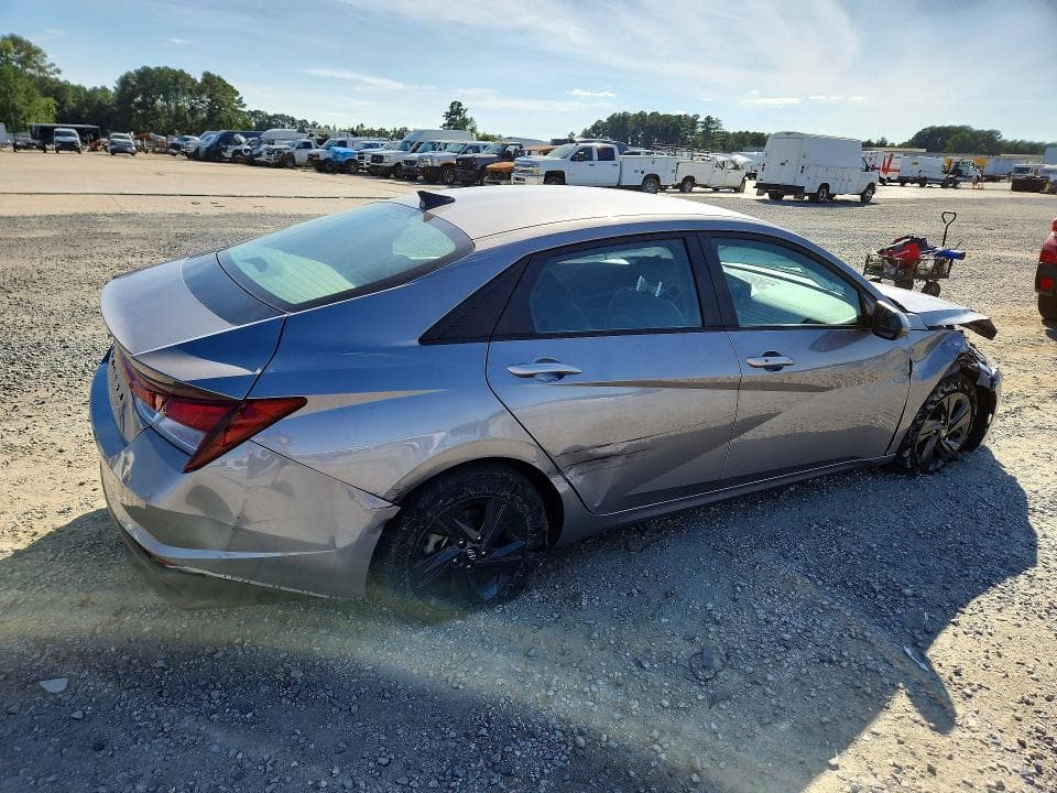 2023 HYUNDAI ELANTRA SEL 3