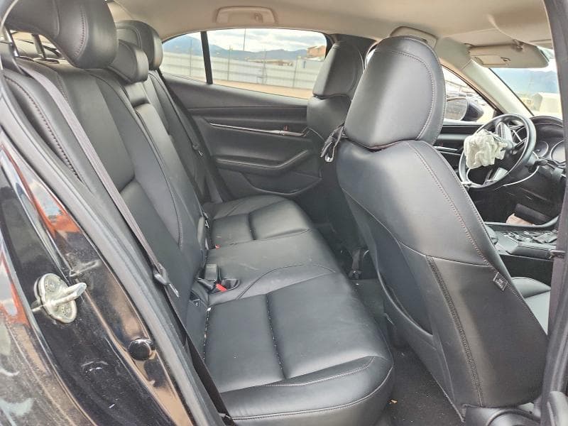 2021 MAZDA 3 SELECT 10