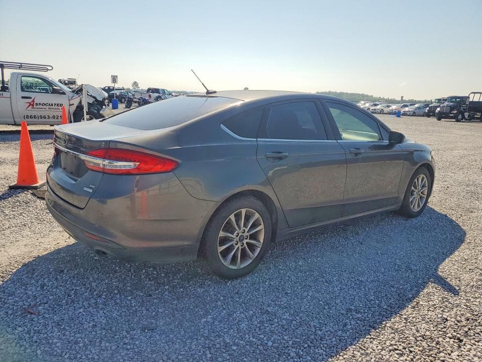 2017 FORD FUSION SE 3