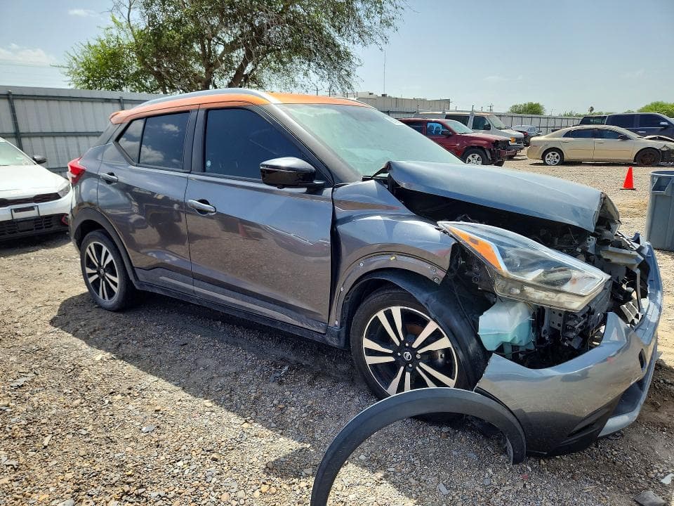 2019 NISSAN KICKS SR 4