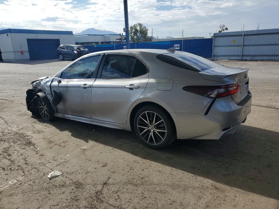 2022 TOYOTA CAMRY SE 2