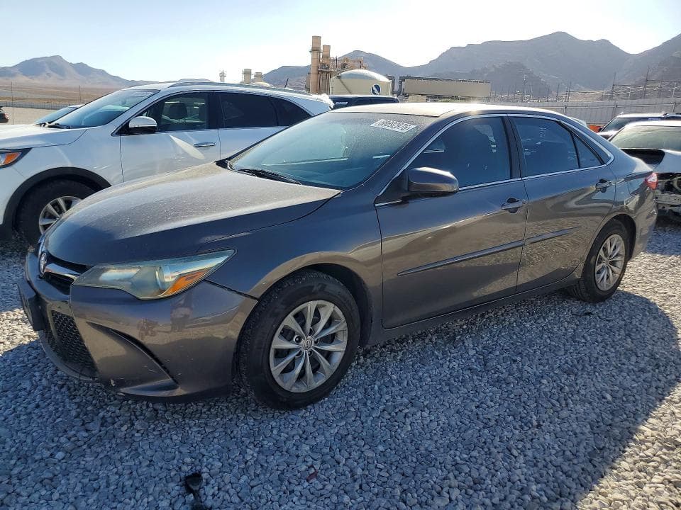 2017 TOYOTA CAMRY LE - 1