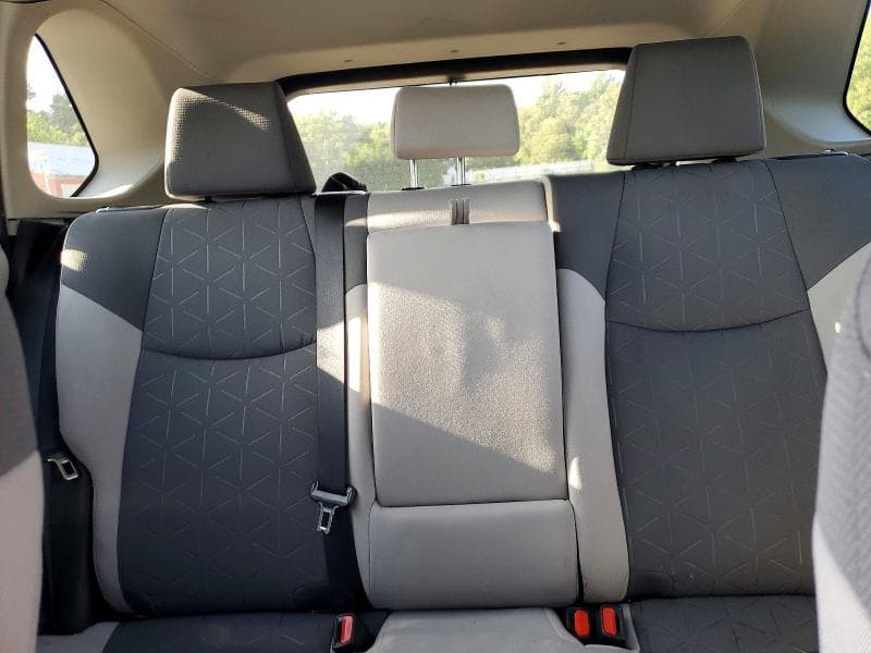 2022 TOYOTA RAV4 XLE 10
