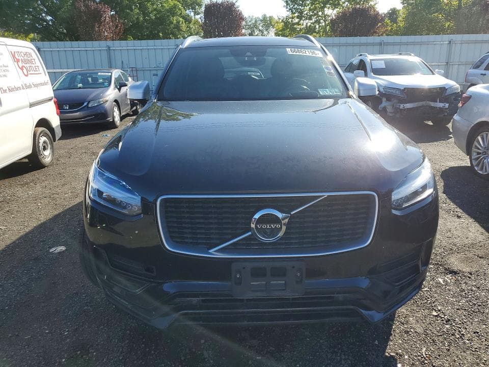 2017 VOLVO XC90 T6 5