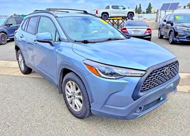 2022 TOYOTA COROLLA CROSS LE 2