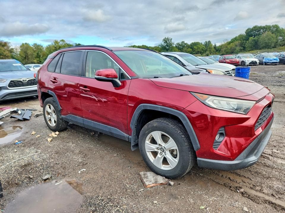 2019 TOYOTA RAV4 XLE 4