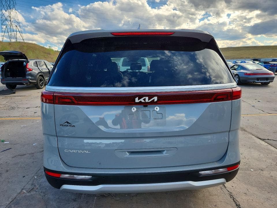 2024 KIA CARNIVAL EX 6