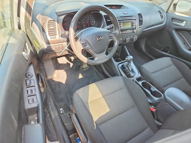 2017 KIA FORTE LX 8