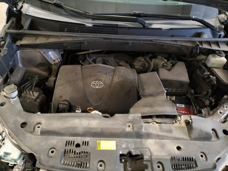 2019 TOYOTA HIGHLANDER SE 12