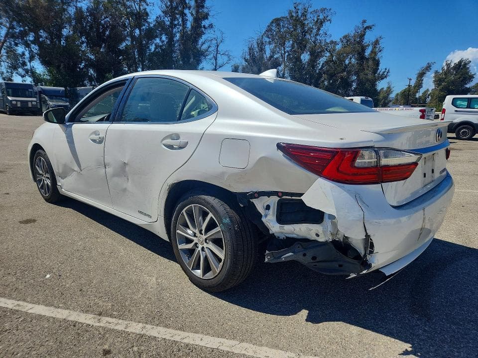 2017 LEXUS ES 300H 2