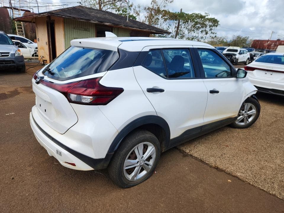 2022 NISSAN KICKS S 3