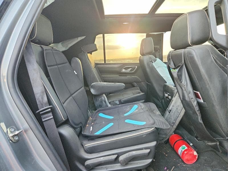 2022 GMC YUKON SLT 11