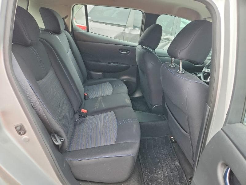 2018 NISSAN LEAF S 10