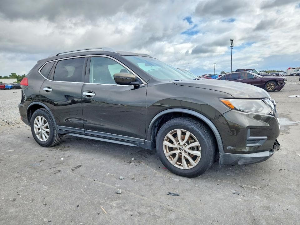 2017 NISSAN ROGUE SV 4