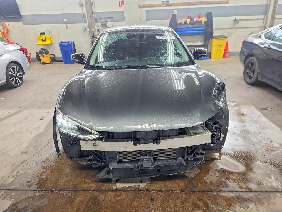 2023 KIA EV6 WIND 5