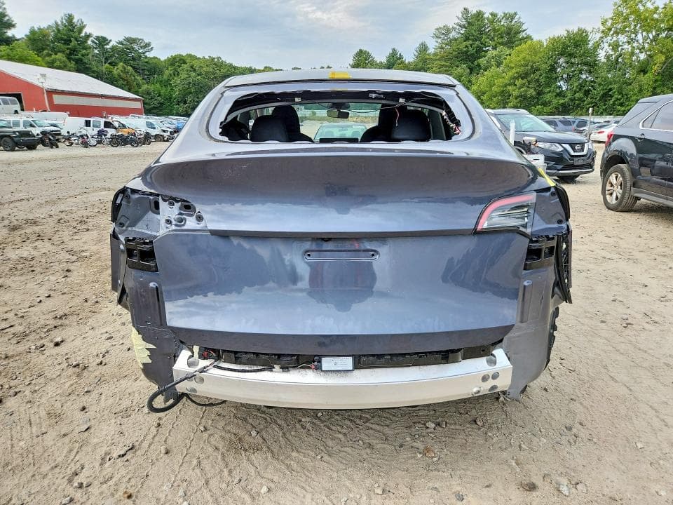 2023 TESLA MODEL Y 6