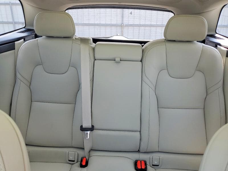 2022 VOLVO XC60 B6 INSCRIPTION 10