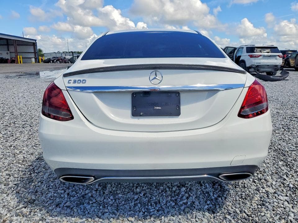2017 MERCEDES-BENZ C 300 6