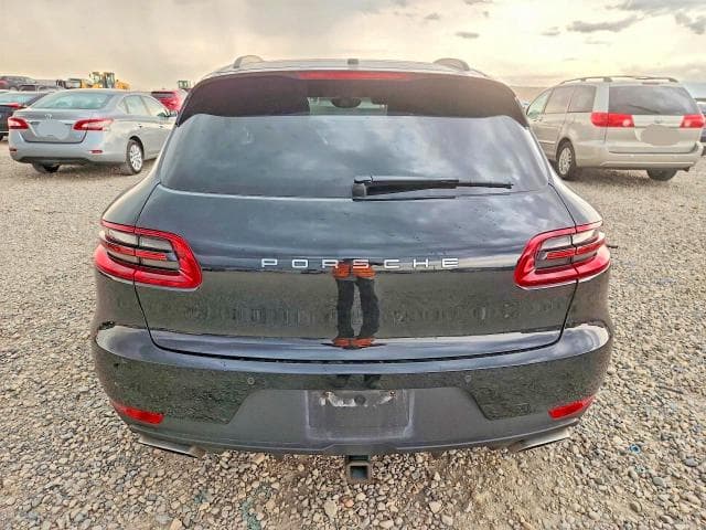 2017 PORSCHE MACAN 6