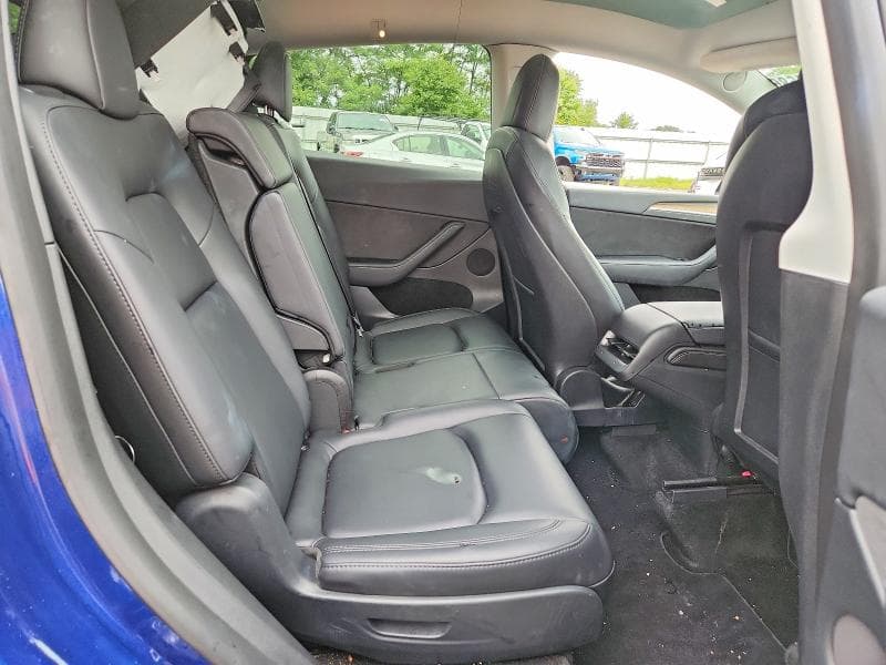2023 TESLA MODEL Y 10