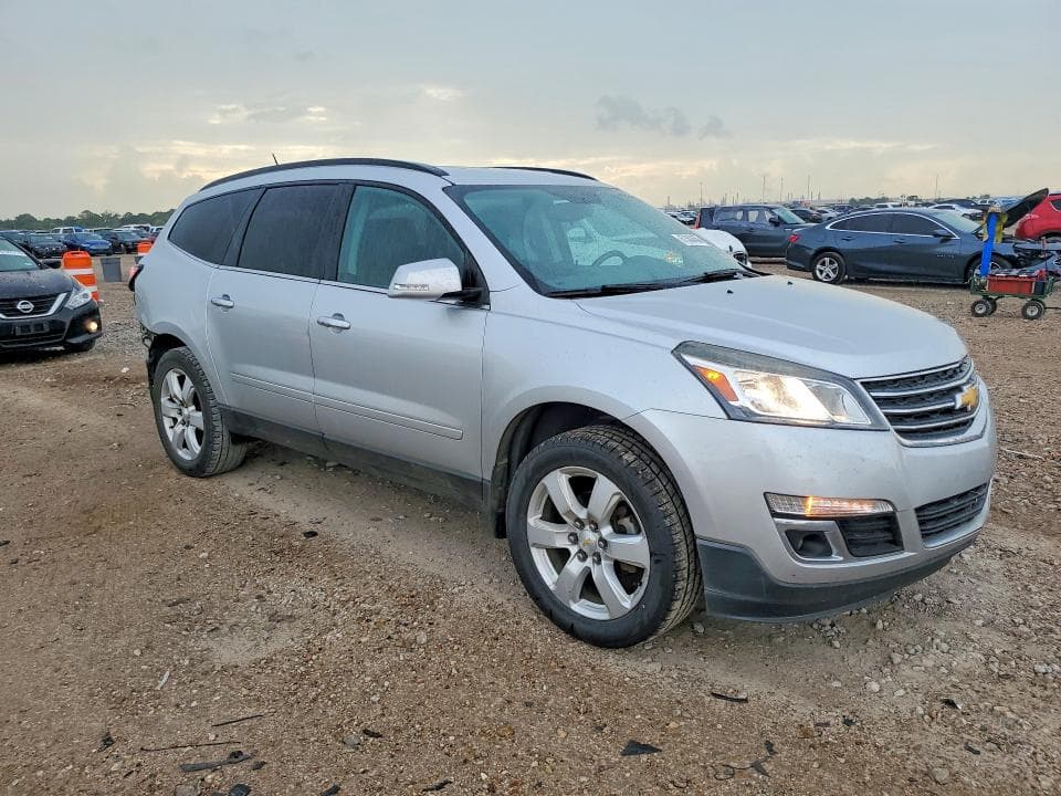2017 CHEVROLET TRAVERSE LT 4