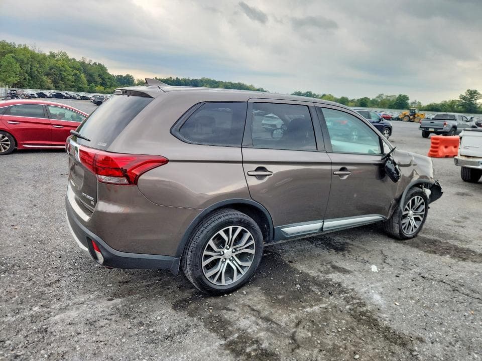 2017 MITSUBISHI OUTLANDER SE 3