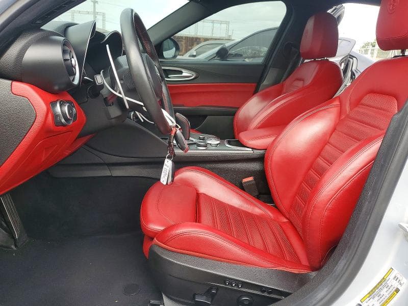 2021 ALFA ROMEO GIULIA TI 7