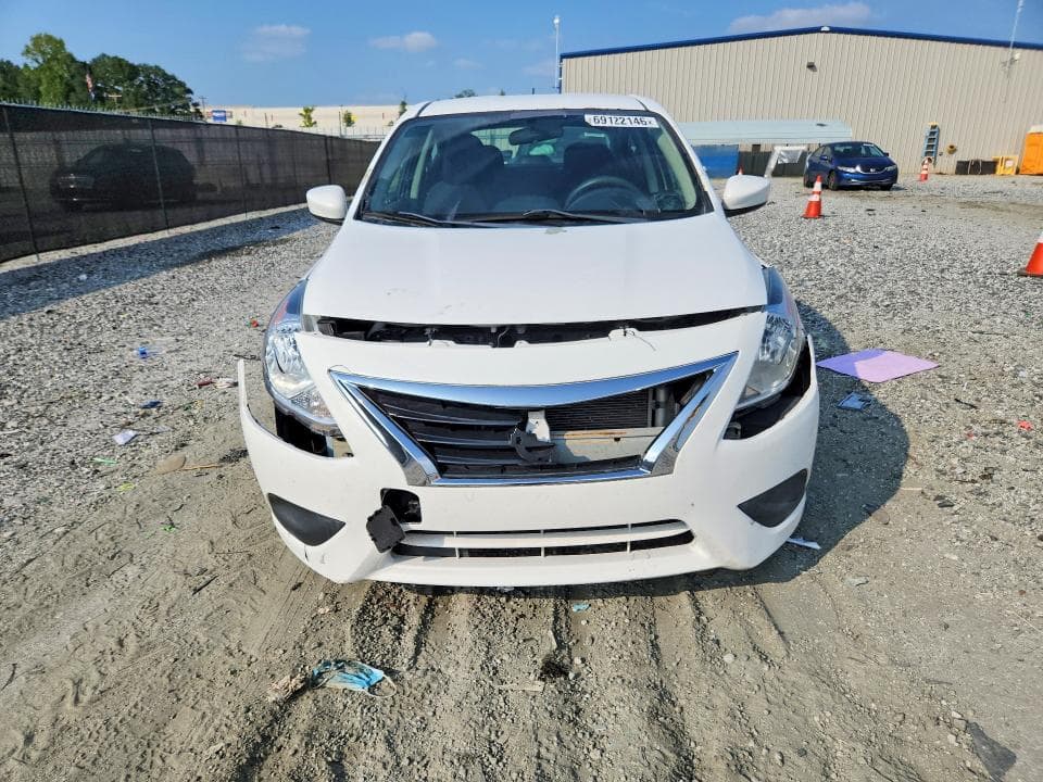 2019 NISSAN VERSA S 5