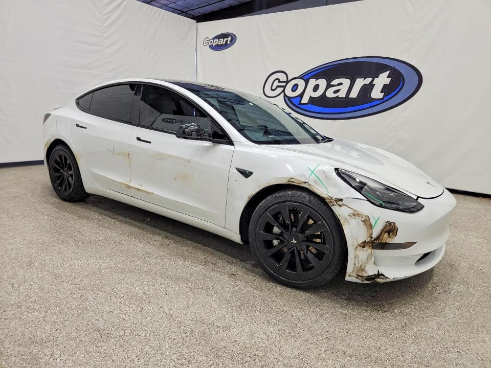 2023 TESLA MODEL 3 4