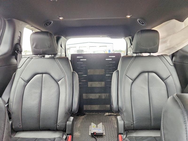 2021 CHRYSLER PACIFICA TOURING L 10
