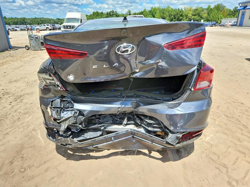 2020 HYUNDAI ELANTRA SEL 6