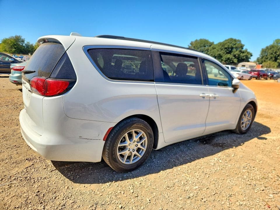 2020 CHRYSLER VOYAGER LXI 3