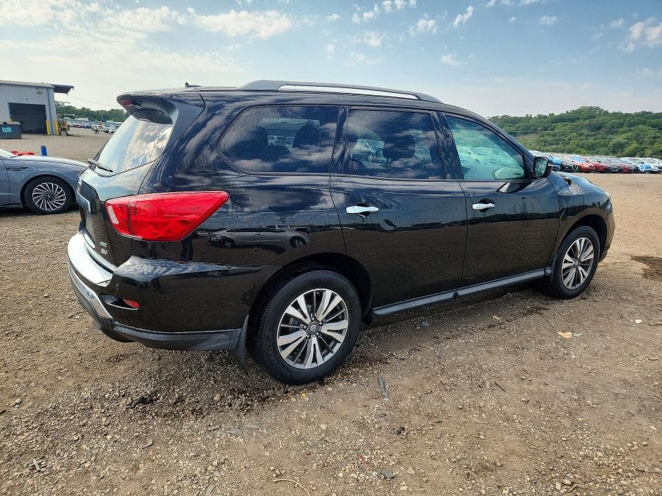2017 NISSAN PATHFINDER SV 3