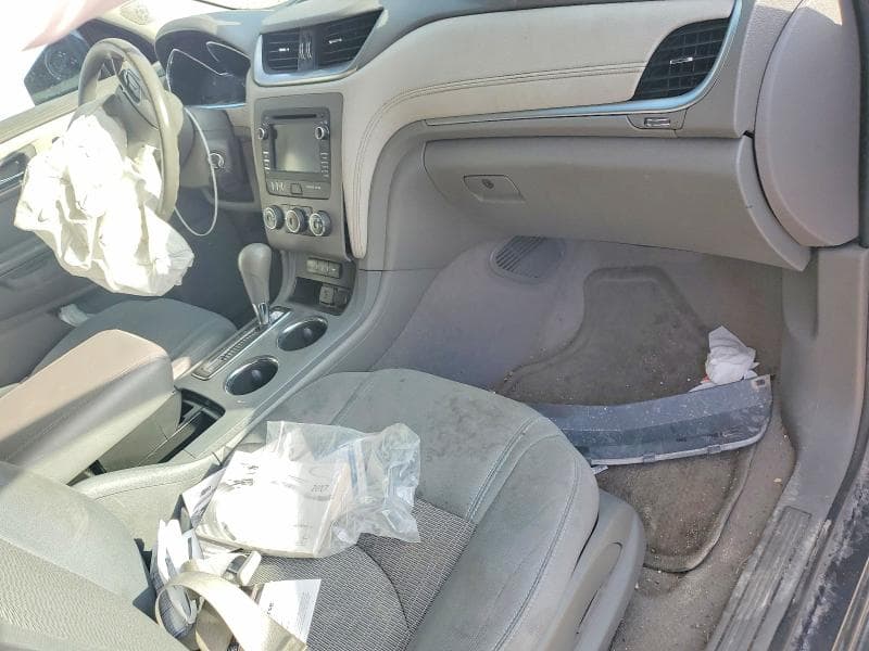 2017 CHEVROLET TRAVERSE LS 8