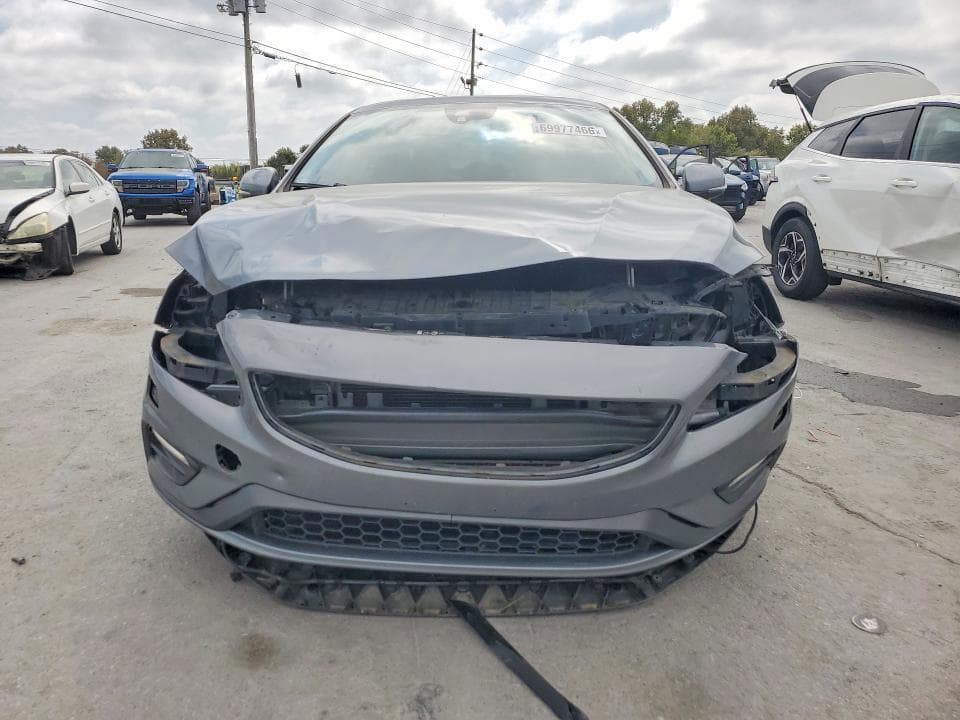 2017 VOLVO S60 5