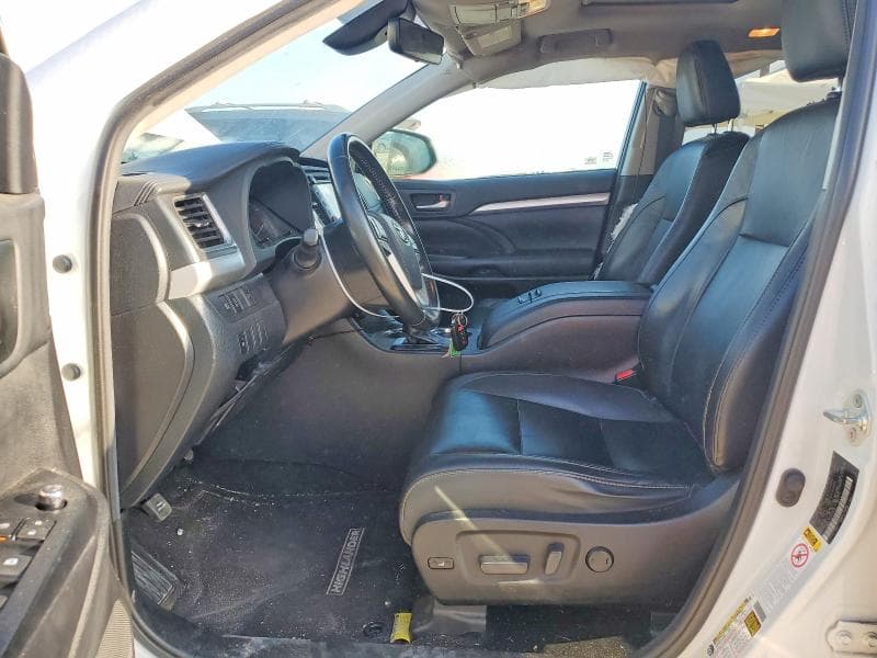 2019 TOYOTA HIGHLANDER XLE 7