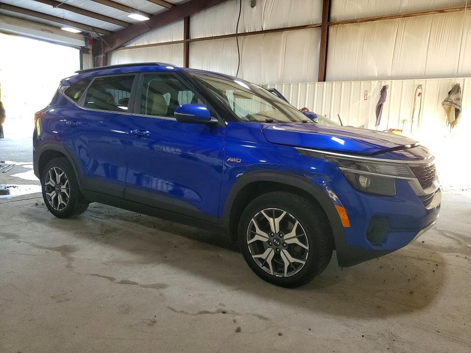 2021 KIA SELTOS EX 4
