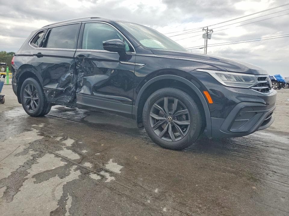 2023 VOLKSWAGEN TIGUAN SE 4