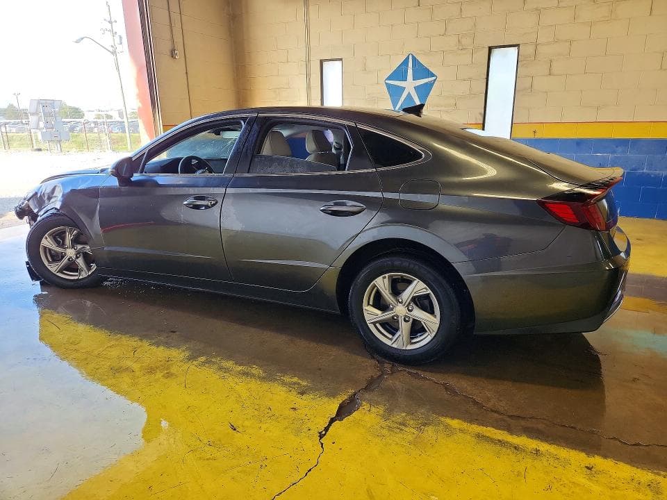 2023 HYUNDAI SONATA SE 2