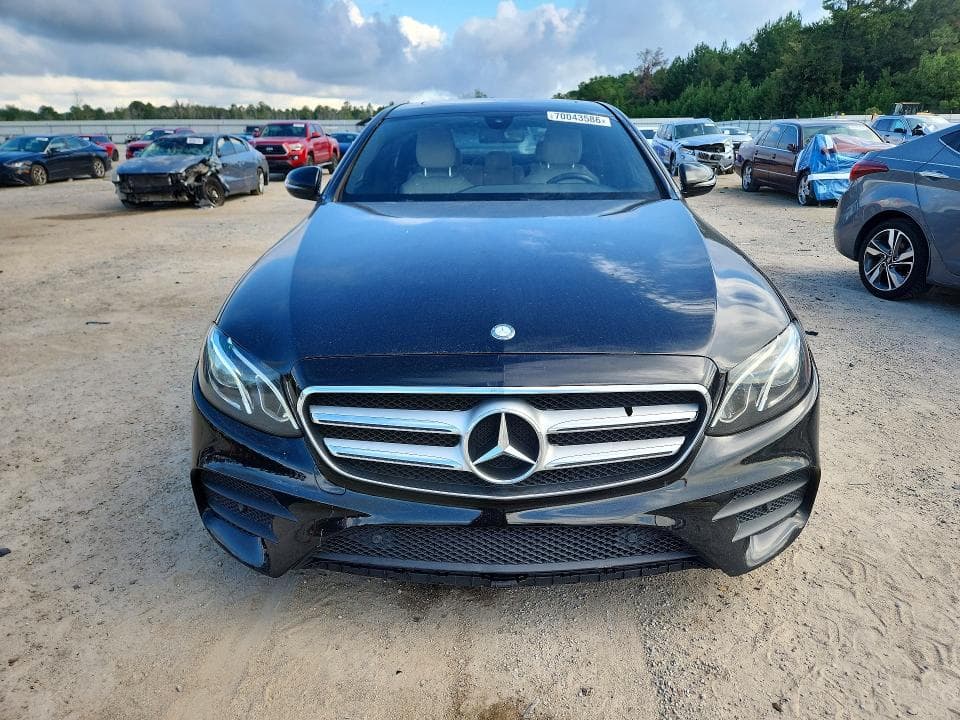 2017 MERCEDES-BENZ E 300 5
