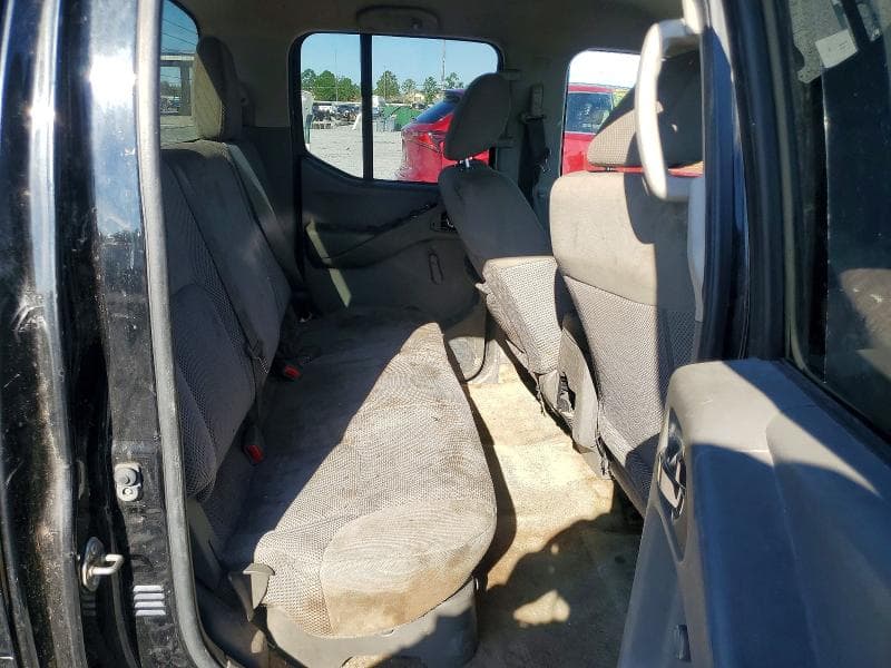 2017 NISSAN FRONTIER S 10